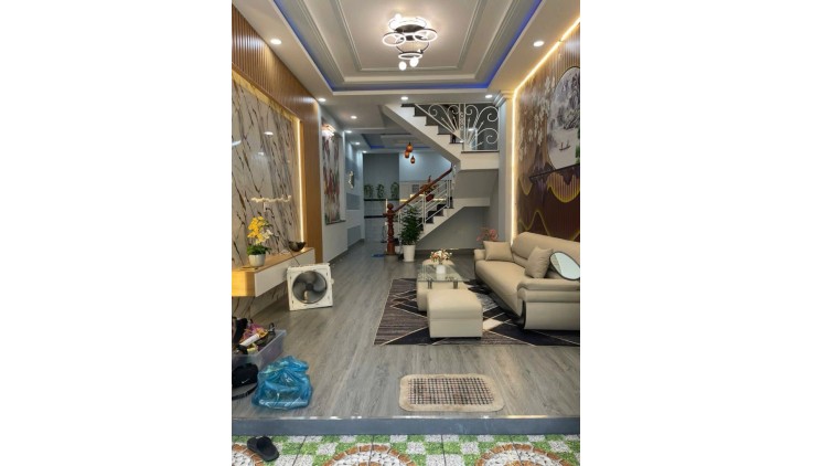 Nhà Mới Ở Ngay, 60m2 Chưa Tới 5 Tỷ, Hẻm Oto Vào Nhà, Hiệp Thành – Quận 12.